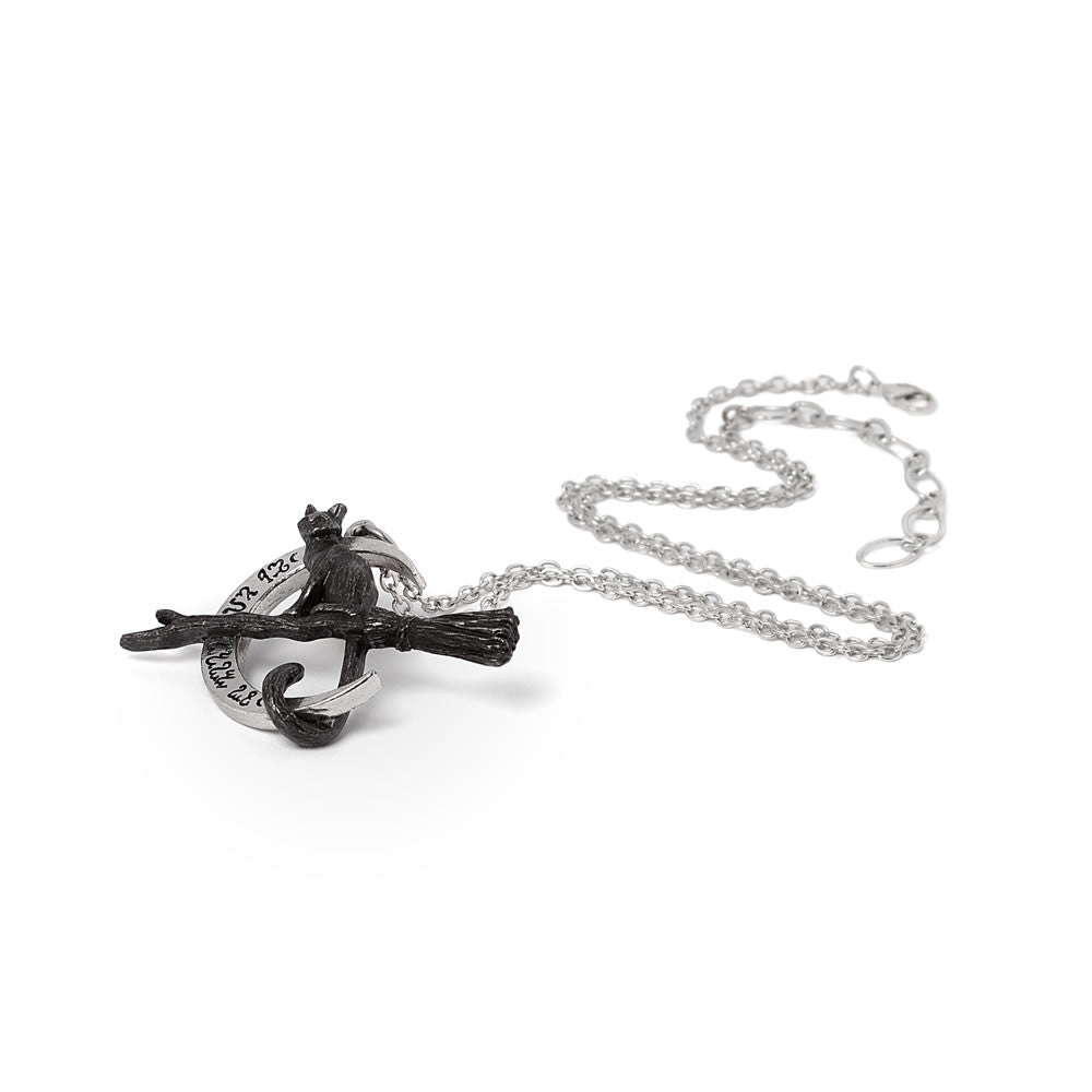 Regina Covenorum Pendant