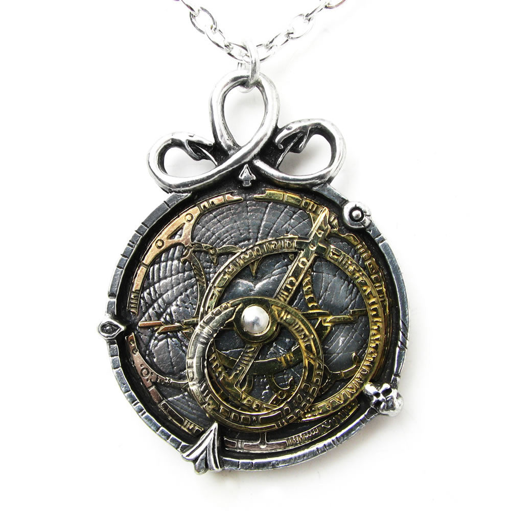 Anguistralobe Pendant