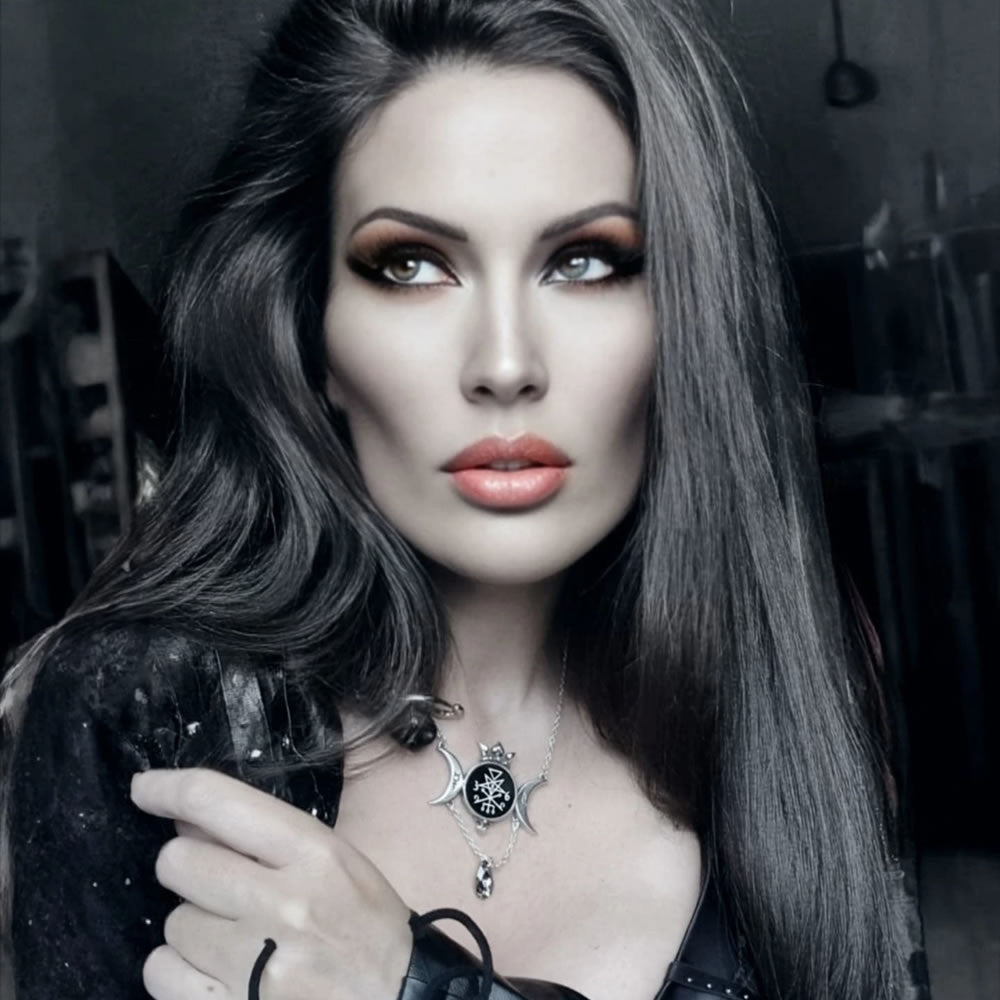 Wycca Queen Necklace