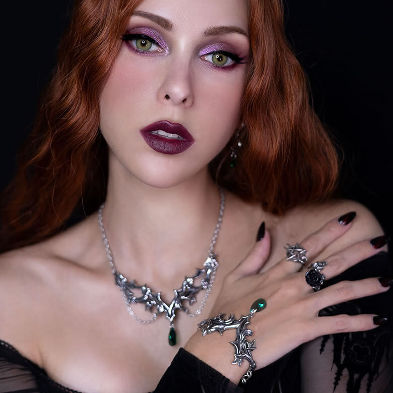 Churchyard Jewelry Set